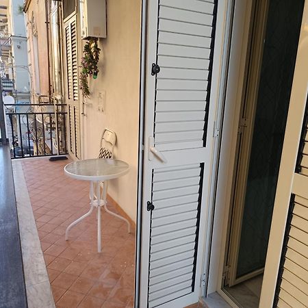 Bnb Simy3 Наполи Екстериор снимка