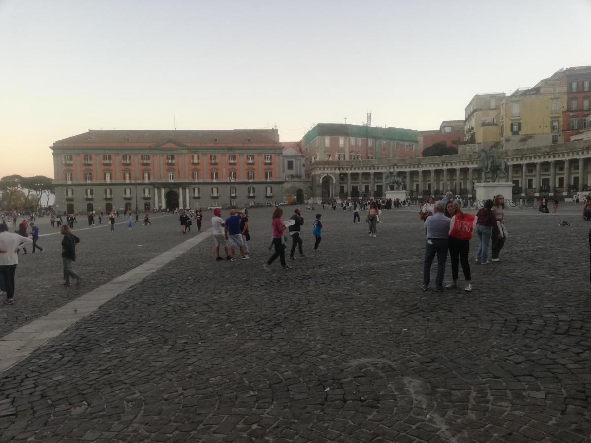 Bnb Simy3 Наполи Екстериор снимка